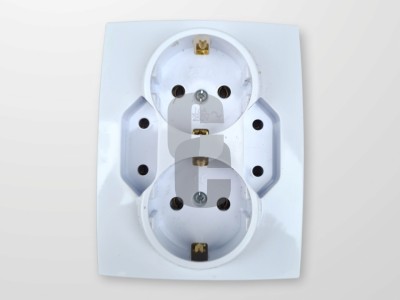 Нови предложения Контакт Атра четворен бял 2 шуко + 2 мини